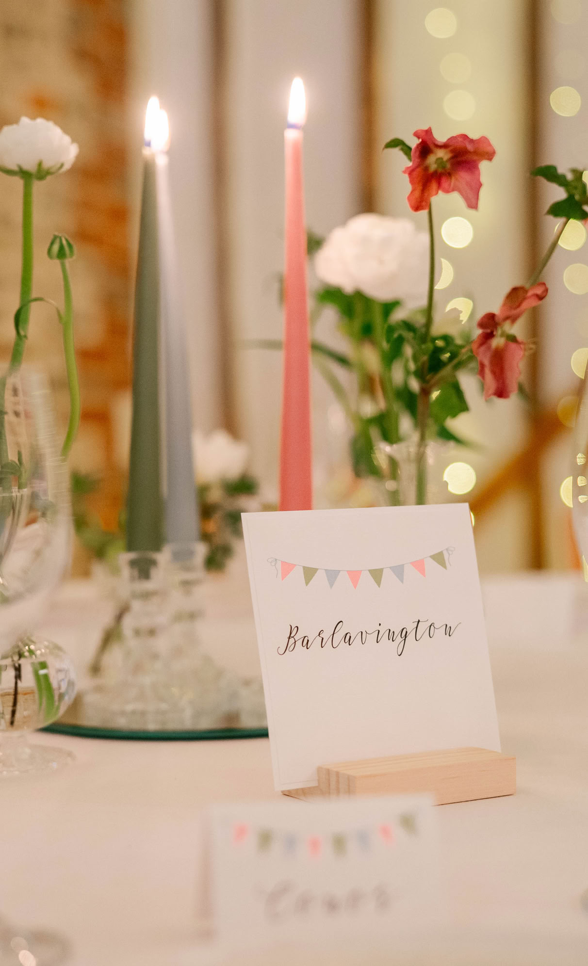 White wedding table arrangement